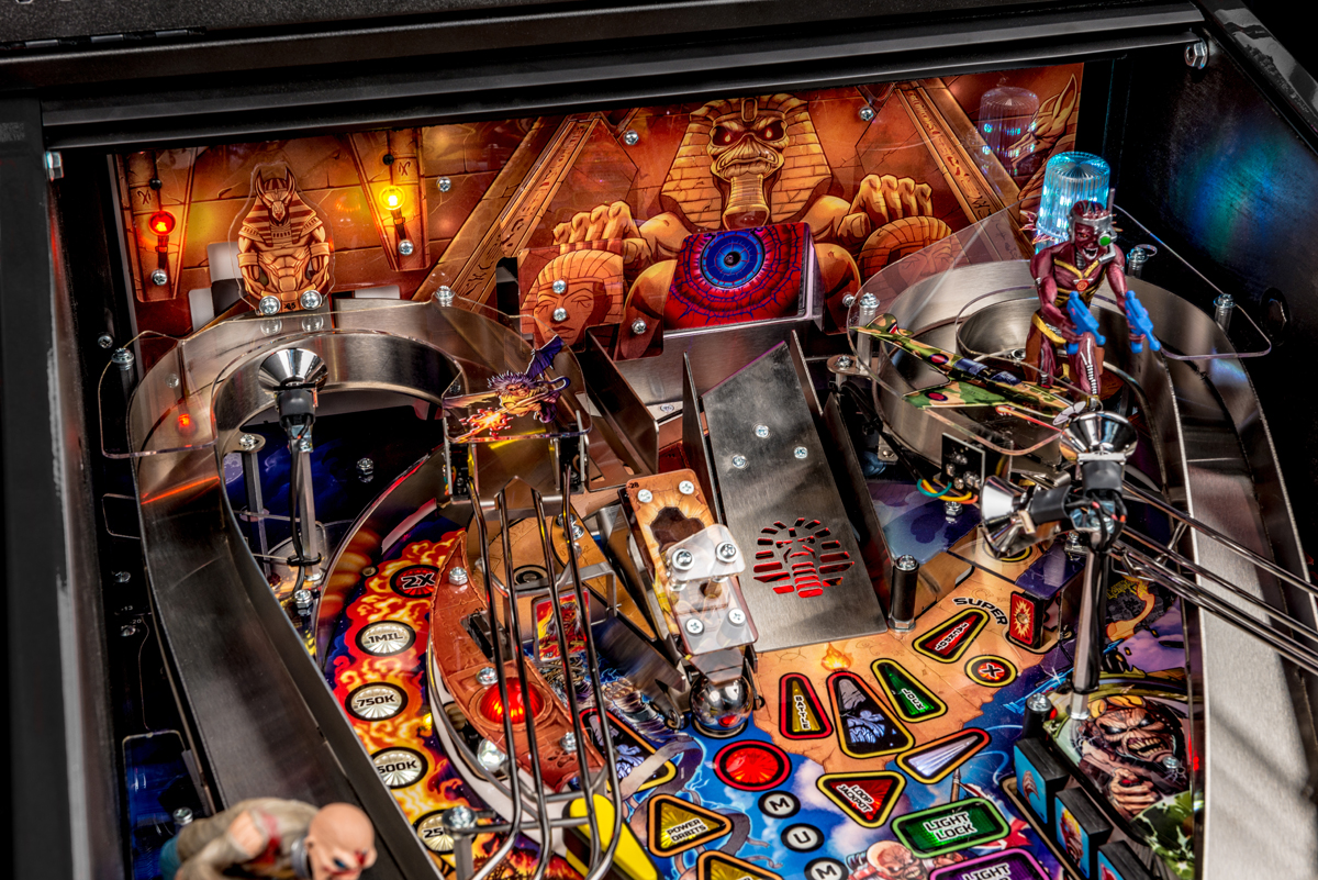 Máquina de Pinball do Iron Maiden terá diferentes versões